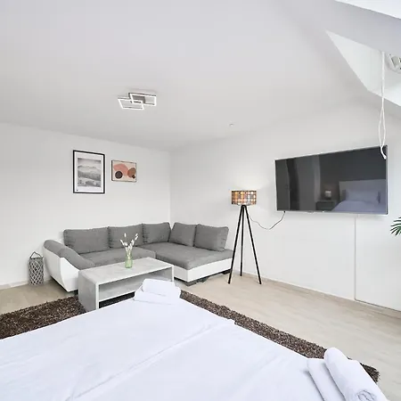 Apartment Sano - - Hegel *